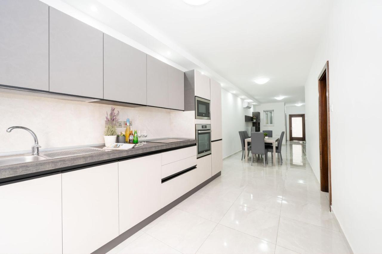 Vela Blu Apartments - Rose Court Gżira Kültér fotó