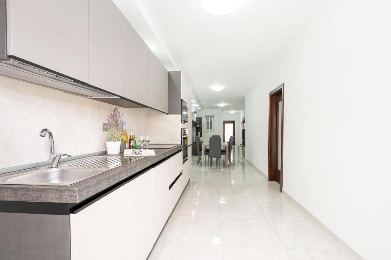 Vela Blu Apartments - Rose Court Gżira Kültér fotó
