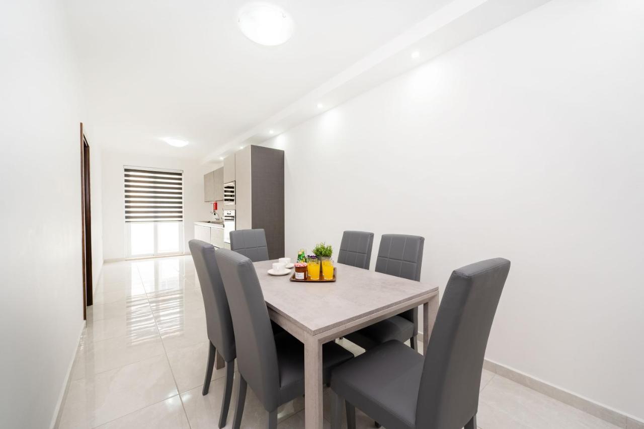 Vela Blu Apartments - Rose Court Gżira Kültér fotó