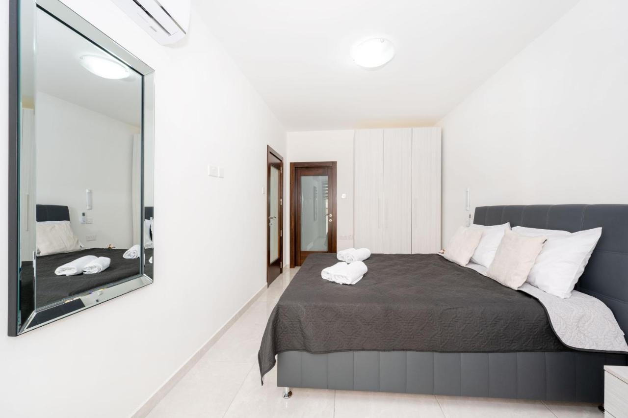 Vela Blu Apartments - Rose Court Gżira Kültér fotó